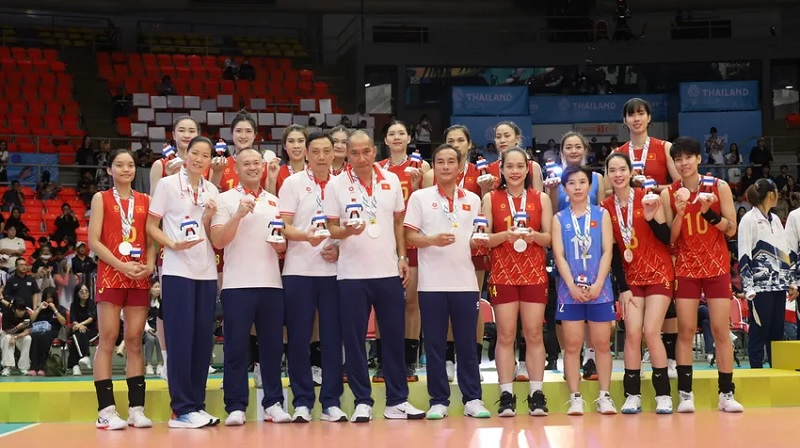 Trọng t&agrave;i ch&iacute;nh thức xin lỗi tuyển b&oacute;ng chuyền Việt Nam sau trận chung kết g&acirc;y b&atilde;o với Th&aacute;i Lan - Ảnh 2