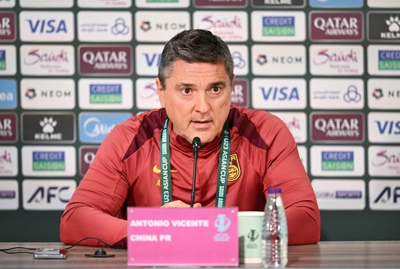 Vượt qua thầy tr&ograve; Kim Sang Sik, HLV U23 Trung Quốc n&oacute;i 1 c&acirc;u khiến fan Việt &lsquo;n&oacute;ng mặt&rsquo; - Ảnh 2