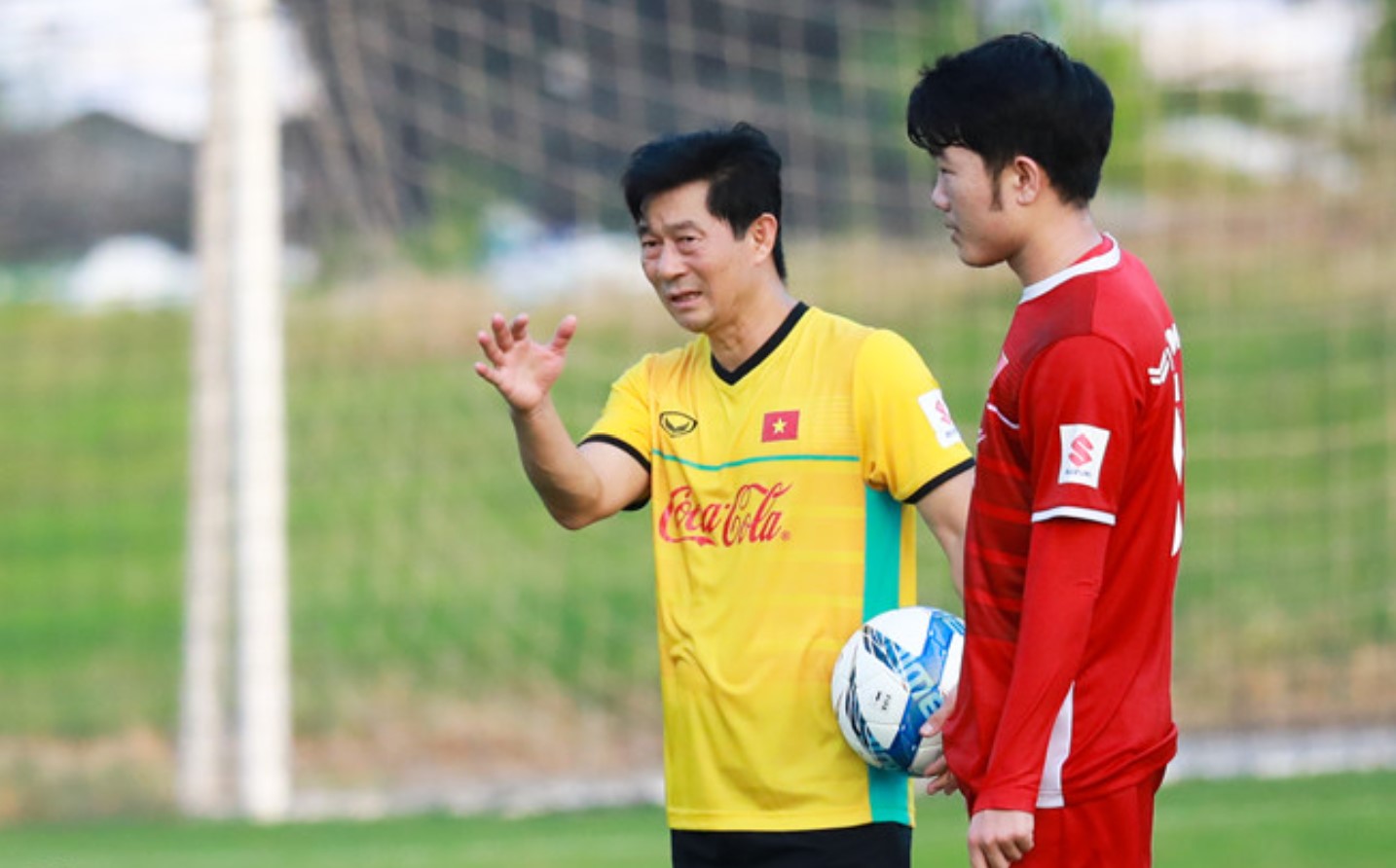 Trợ l&yacute; thầy Park chỉ ra điểm yếu ch&iacute; mạng của U23 Việt Nam - Ảnh 2