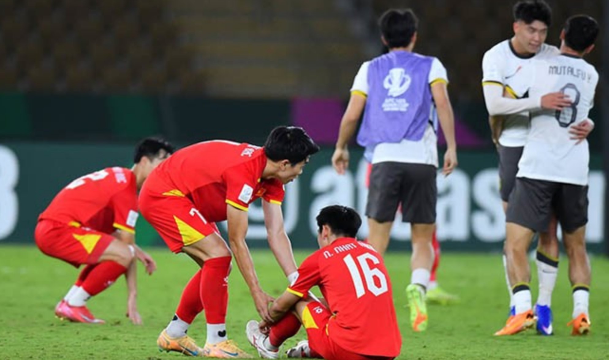 Trợ l&yacute; thầy Park chỉ ra điểm yếu ch&iacute; mạng của U23 Việt Nam - Ảnh 3