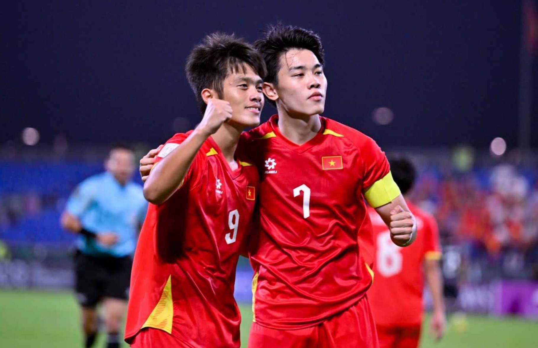 Đ&aacute;nh bại U23 H&agrave;n Quốc gi&agrave;nh Hạng 3 ch&acirc;u &Aacute;, HLV Kim Sang-sik khiến người h&acirc;m mộ Việt Nam cảm động v&igrave; c&acirc;u n&agrave;y - Ảnh 2