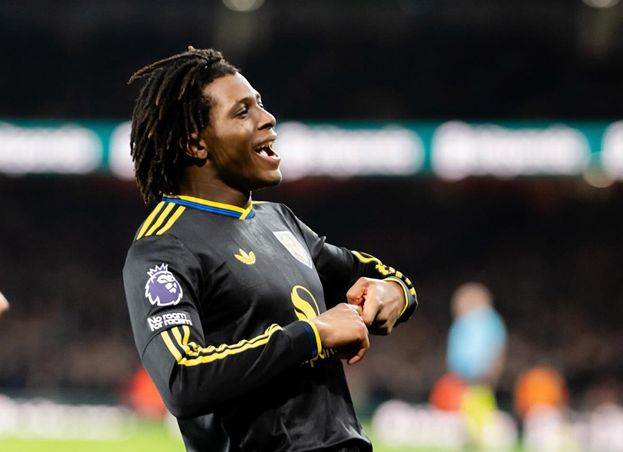 Thắng Arsenal, ng&ocirc;i sao MU gửi đi th&ocirc;ng điệp khiến fan Ph&aacute;o thủ chạnh l&ograve;ng - Ảnh 2