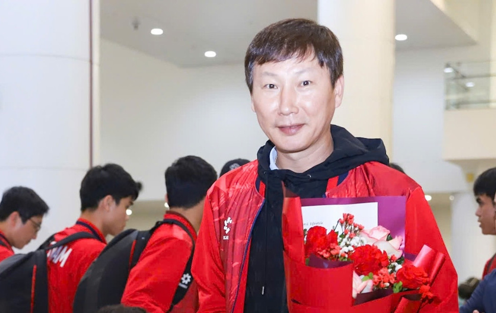 Trở về nước sau U23 ch&acirc;u &Aacute;, thầy Kim Sang Sik n&oacute;i một c&acirc;u khiến NHM t&acirc;m đắc - Ảnh 1