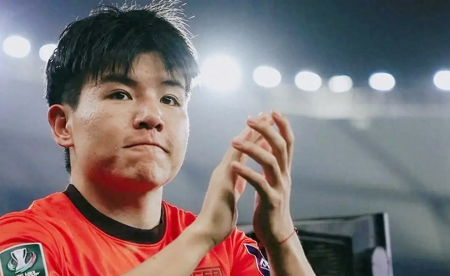 Trụ cột U23 Trung Quốc gia nhập một đội b&oacute;ng tại giải Ngoại hạng Anh - Ảnh 1