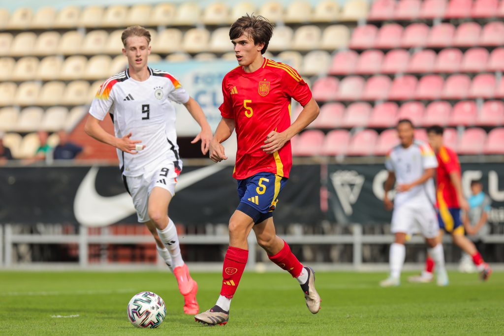 Tin chuyển nhượng Barcelona ng&agrave;y 29/1: Tiền vệ đắt gi&aacute; Bayern s&aacute;ng cửa gia nhập Camp Nou - Ảnh 1