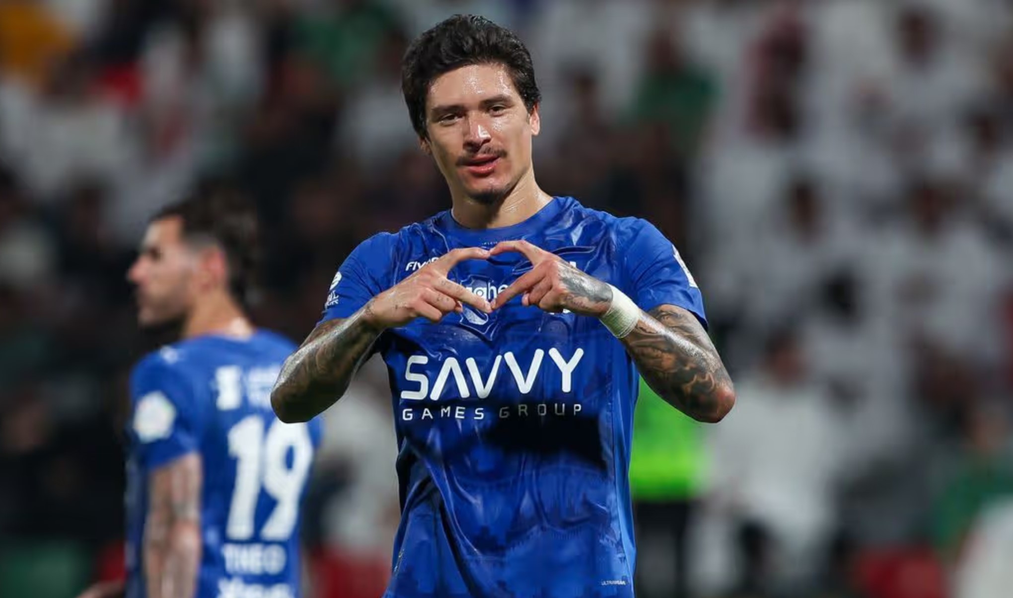 Darwin Nunez chuẩn bị trở về ch&acirc;u &Acirc;u chơi b&oacute;ng, kho&aacute;c &aacute;o CLB kh&ocirc;ng ai ngờ tới - Ảnh 1