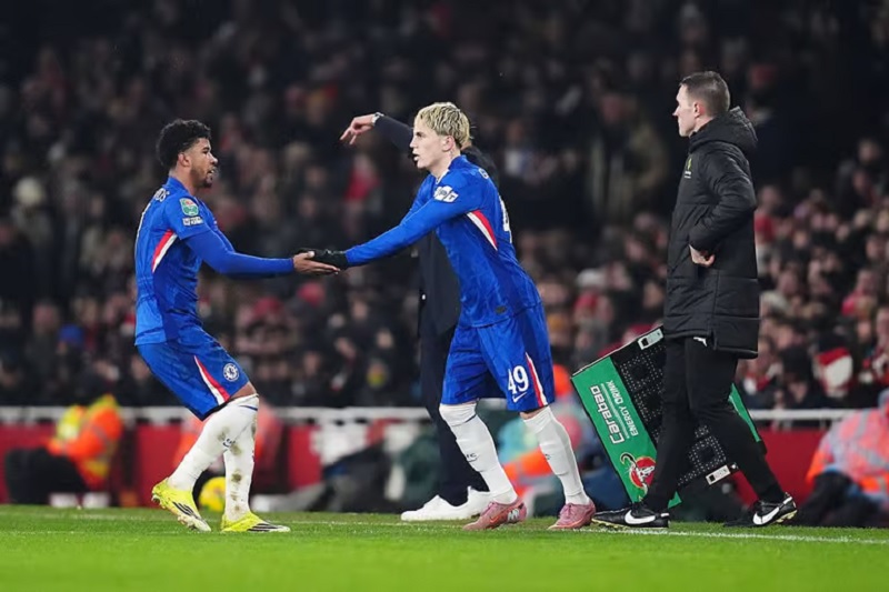 Mỉa mai M.U trước trận đại chiến Arsenal, Garnacho nhận c&aacute;i kết đắng - Ảnh 1