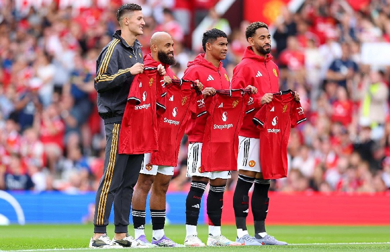 Bản tin MU 5/2: Quỷ đỏ gặp biến cố nh&acirc;n sự, đại chiến với Tottenham th&ecirc;m phần căng thẳng - Ảnh 3