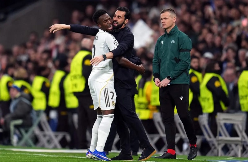 Real Madrid ra tối hậu thư, Arbeloa phải đạt 2 điều n&agrave;y mới được ở lại - Ảnh 2