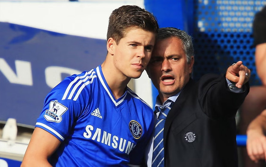 Cựu sao Chelsea giải nghệ ở tuổi 33 - Ảnh 2