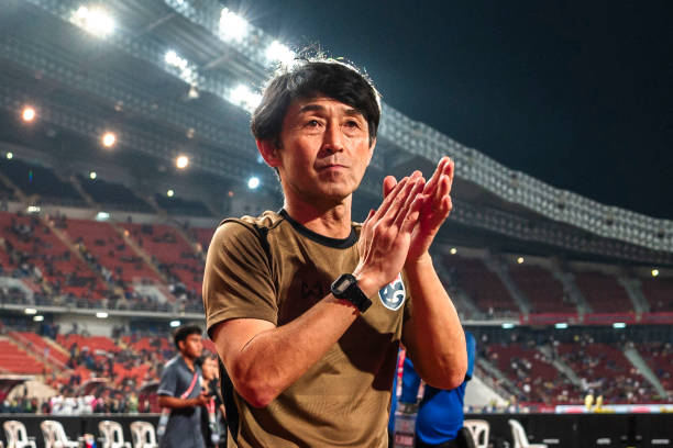 HLV chơi xấu với tuyển Việt Nam nhận c&aacute;i kết th&ecirc; thảm tại Th&aacute;i Lan - Ảnh 1