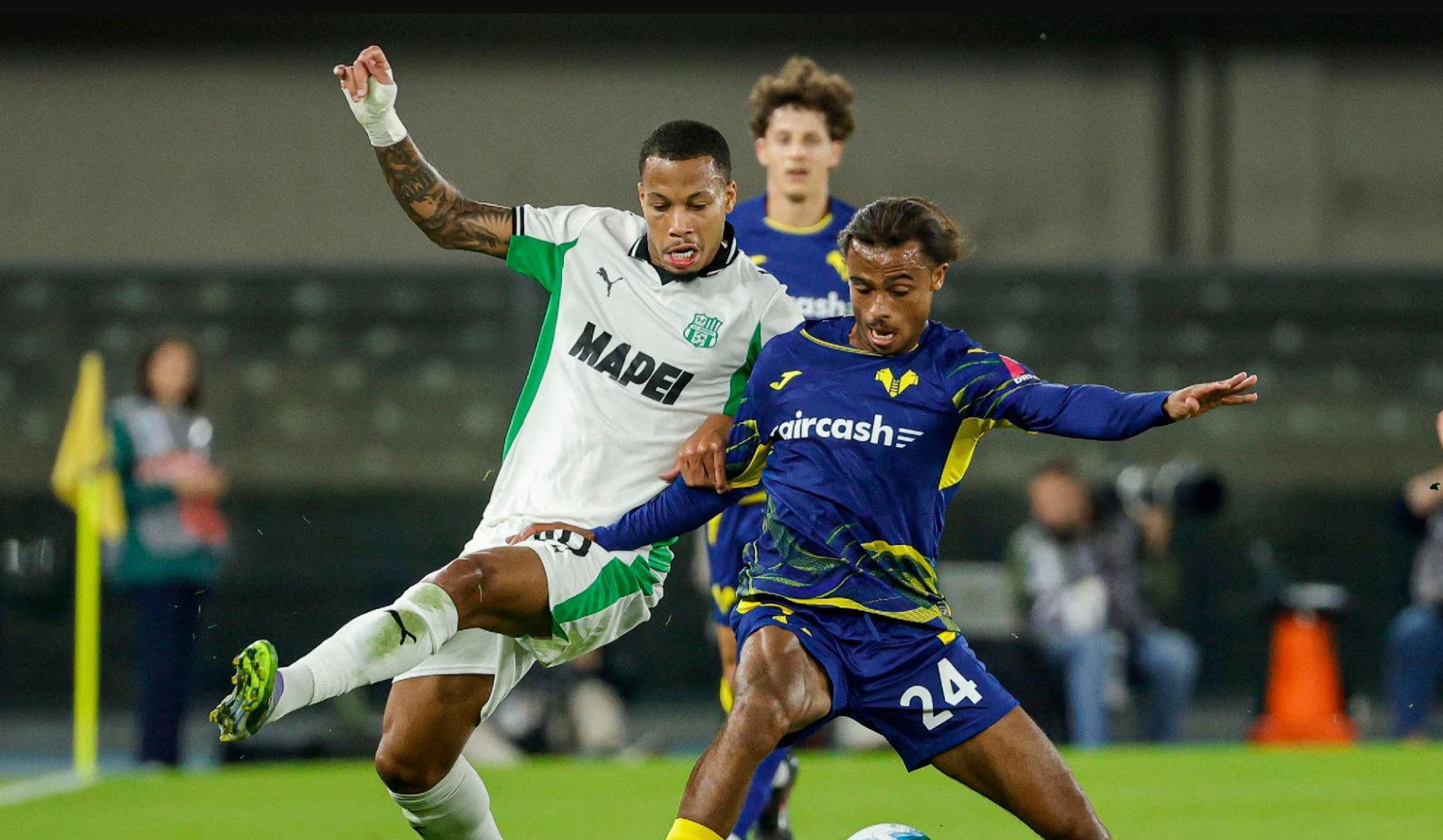 Soi k&egrave;o phạt g&oacute;c Sassuolo vs Verona, 2h45 ng&agrave;y 21/2 - Ảnh 1