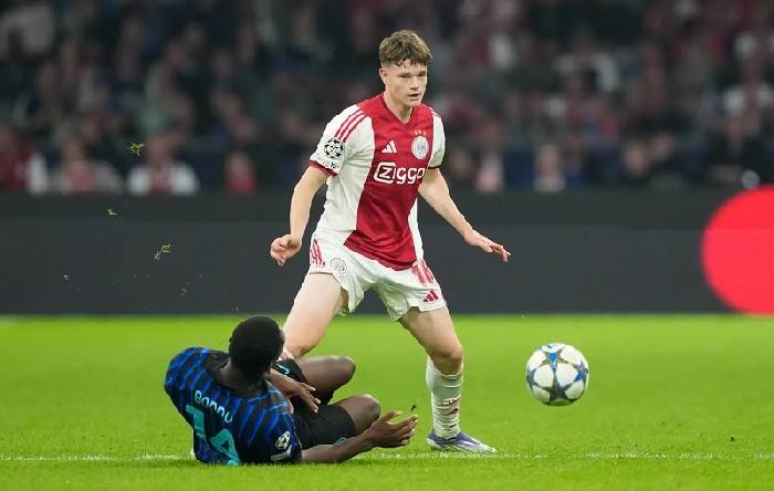 Bản tin Liverpool 30/12: The Kop vấp đối thủ cứng vụ Vlahovic, HLV Slot đòi người từ Ajax