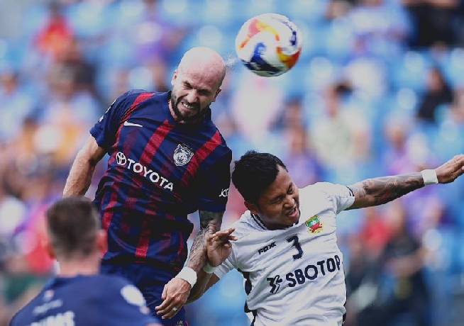 Xuân Son bất ngờ được đặt lên bàn cân với 3 nhập tịch lậu bên phía đội bóng Malaysia, CĐV Đông Nam Á nói 1 câu ai nghe là thấm