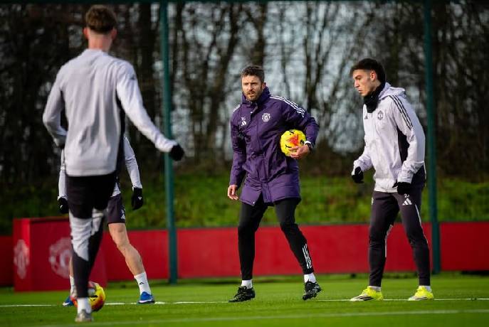 Bản tin MU 6/2: HLV Carrick khởi động cách mạng, mạnh tay xóa bỏ một ‘luật thép’ từng ám ảnh dàn sao áo đỏ