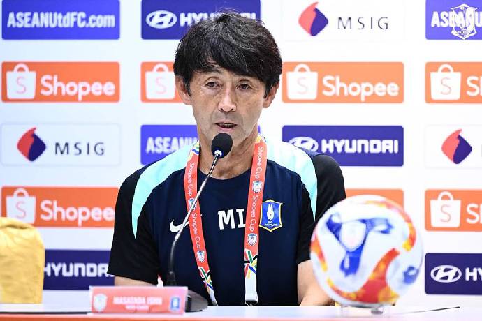 HLV chơi xấu với tuyển Việt Nam nhận cái kết thê thảm tại Thái Lan